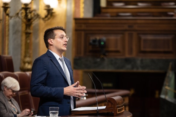 0eae7f48-85e9-4c1c-bf30-c22caf8fcc53