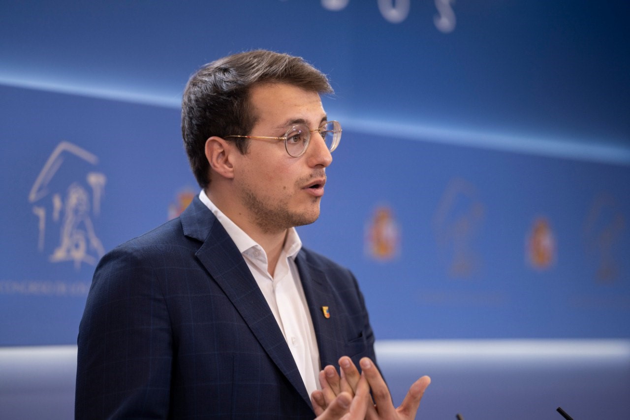 d5bd4d23-ee8d-435a-a8b5-5d81984ae164