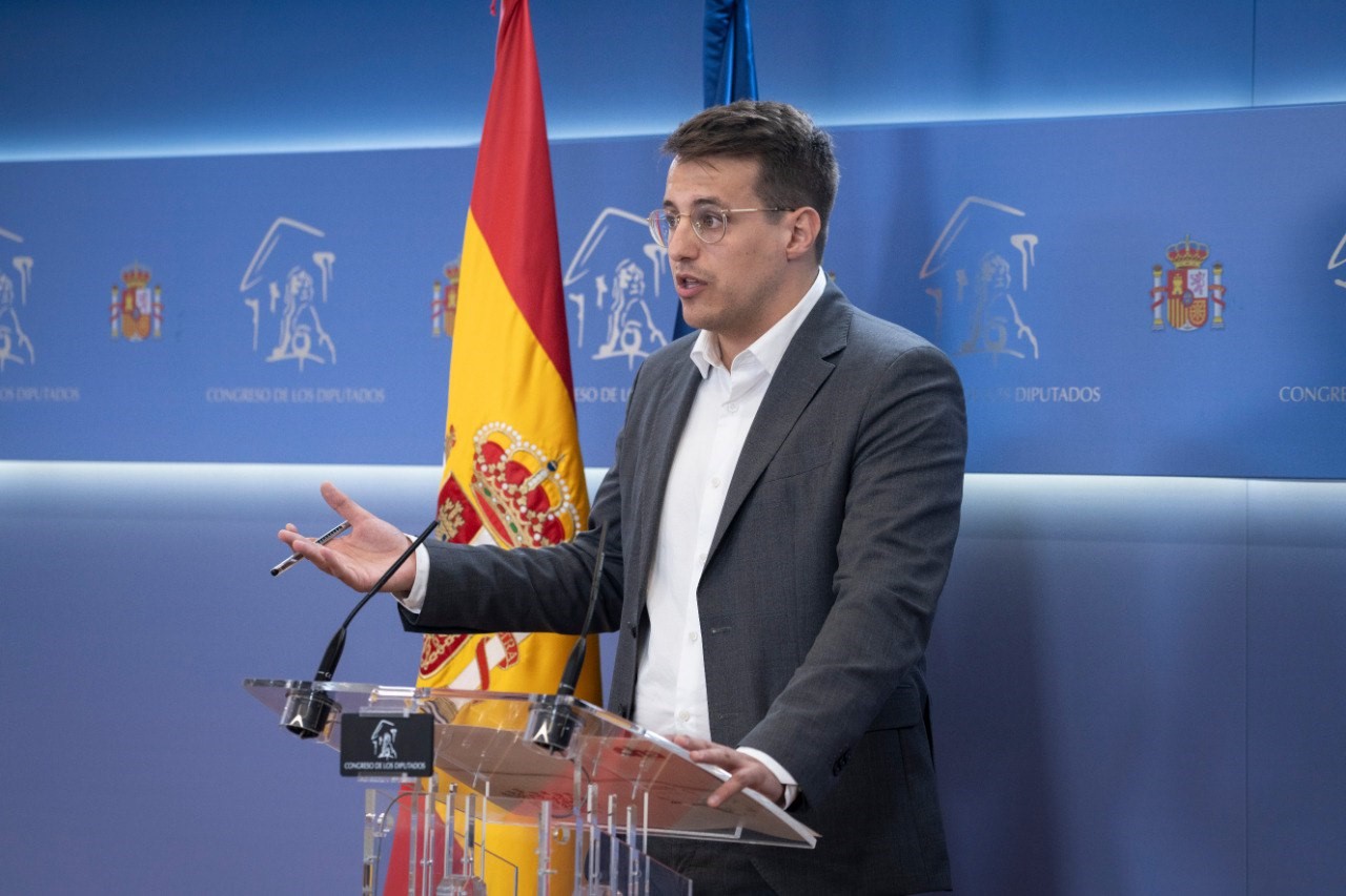 745a0727-e9c3-4b90-80fe-f95dfc902b56